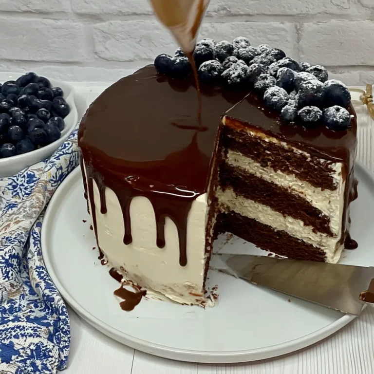 Tort z mascarpone i czekoladą